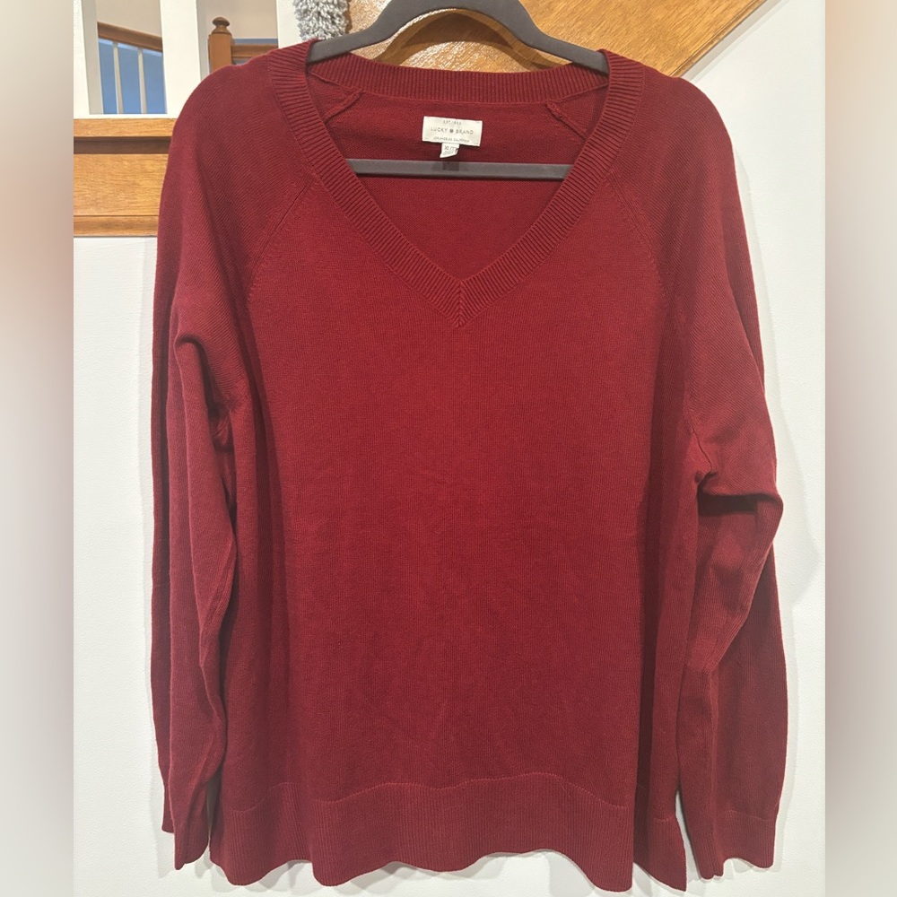Lucky Brand Women's Red V-Neck Sweater, Long Sleeves, Side Slits XL
